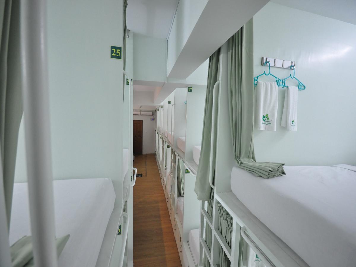 Hostel Latha Yangon Exterior photo