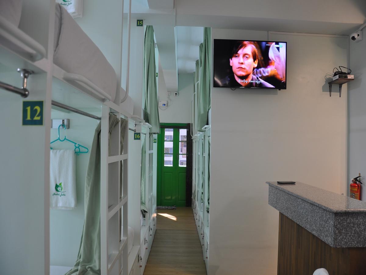 Hostel Latha Yangon Exterior photo
